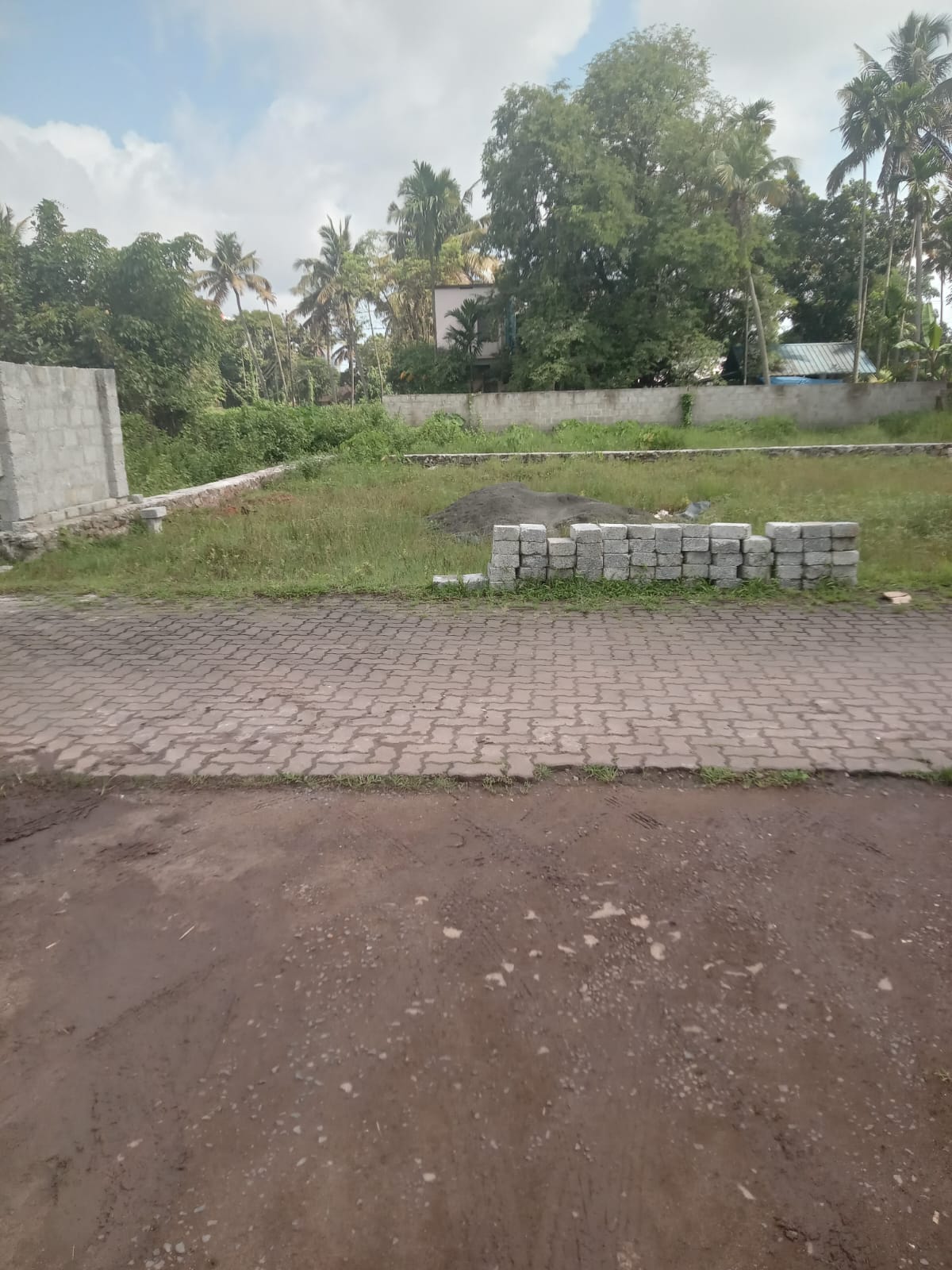 5 cents of Land - for sale in Eroor, Kochi ( Ernakulam ), Kerala