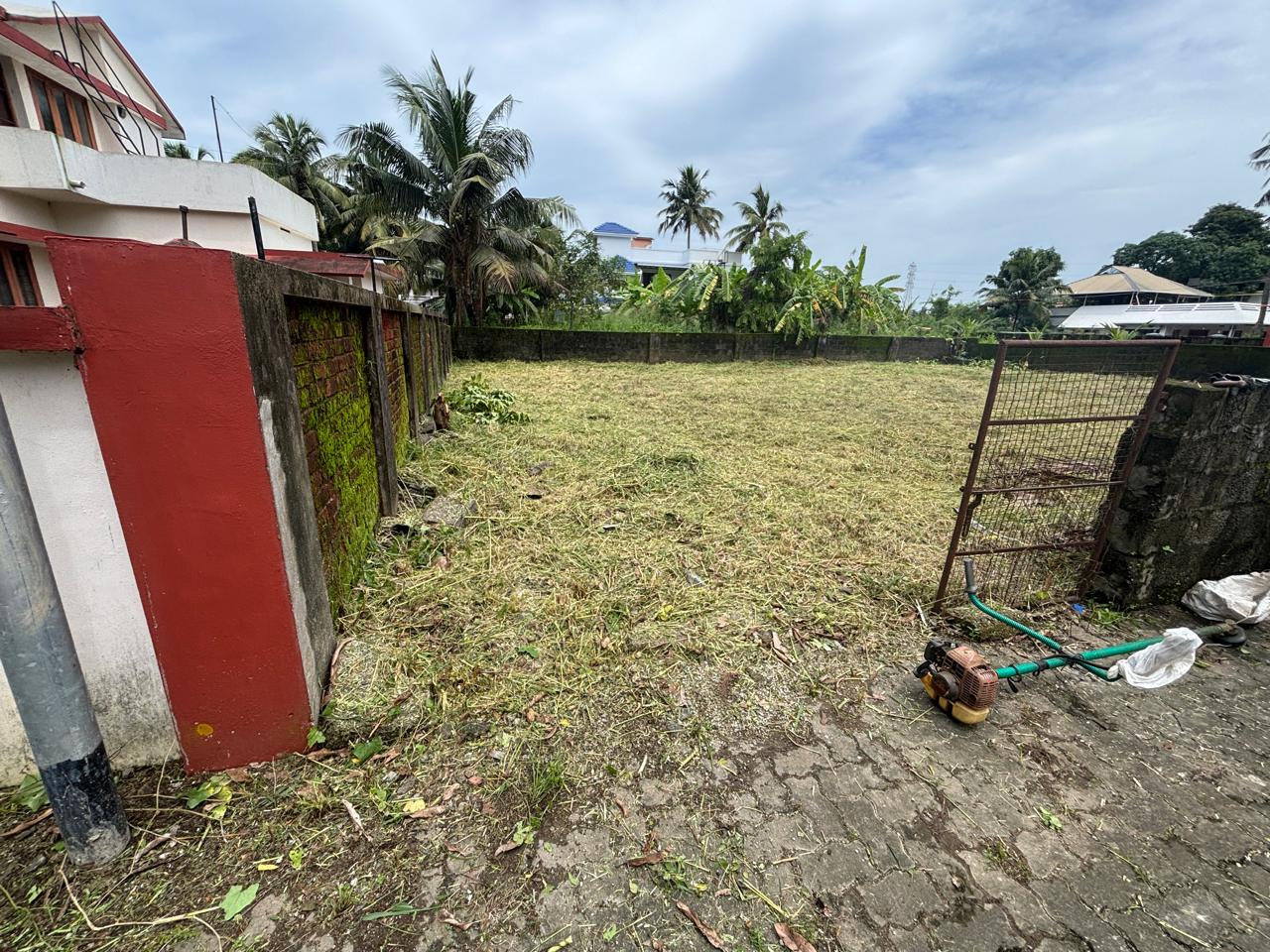 10.300Cents of Prime Residential Property