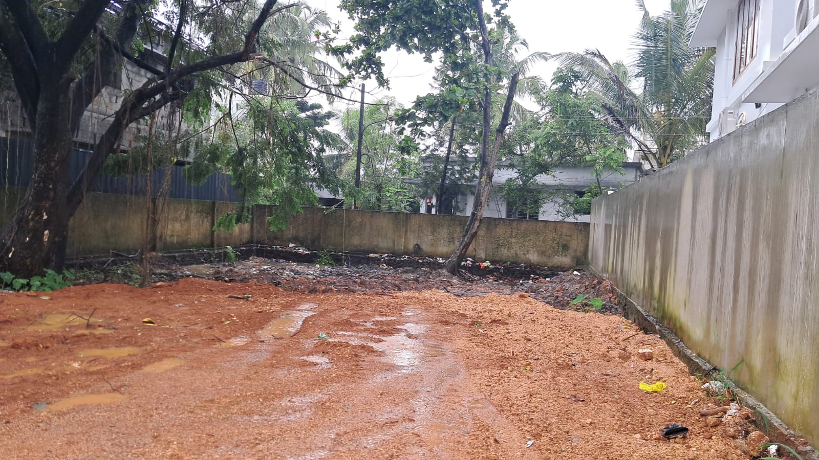 10 cents of Commercial Property - for sale in Kadavanthra, Kochi ( Ernakulam ), Kerala