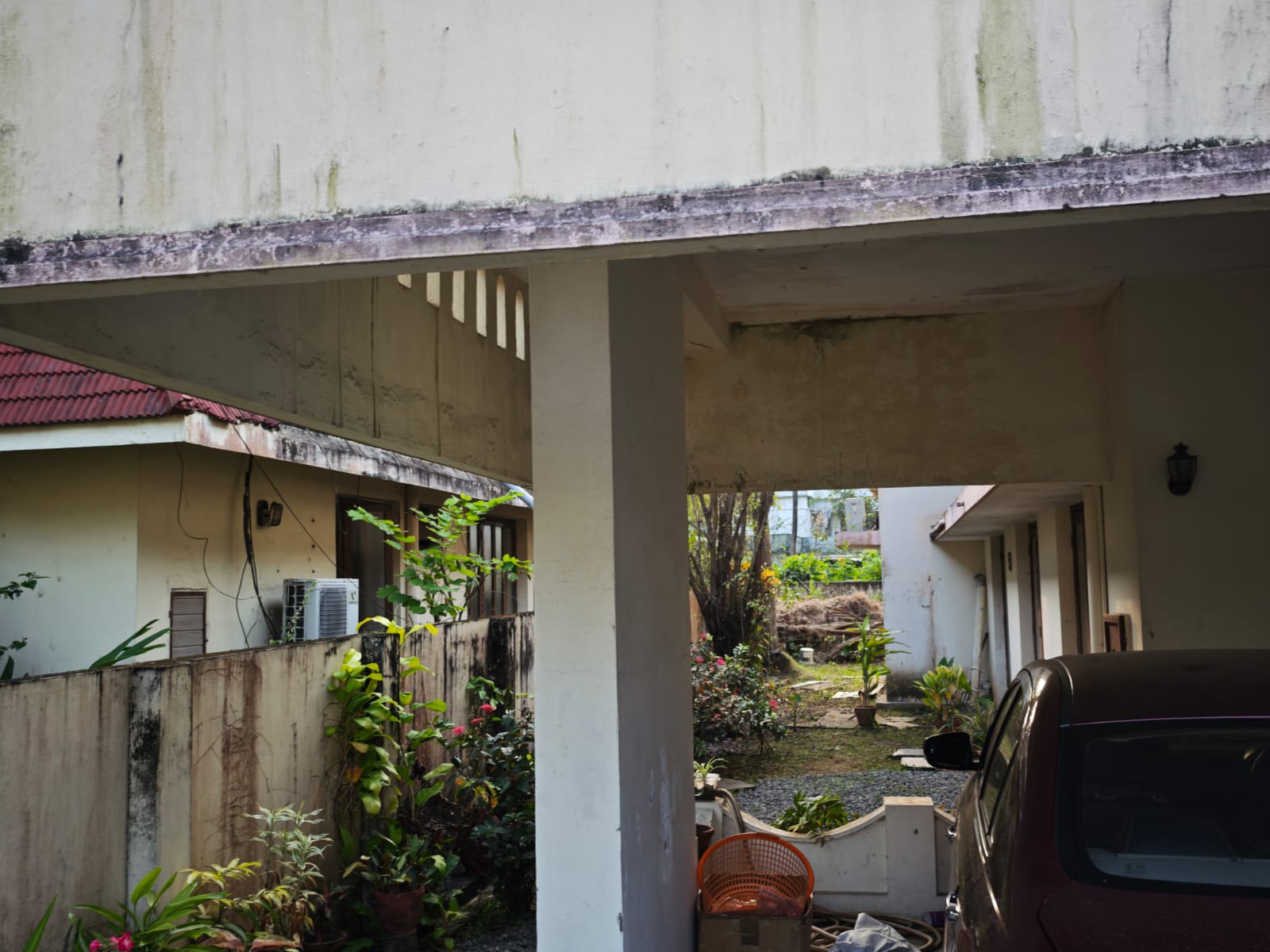 10 cents of Land and a old House