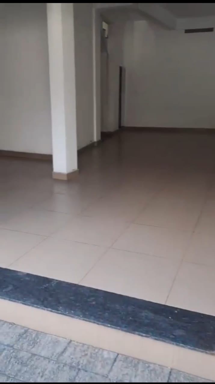 10,000sqft Residential Building