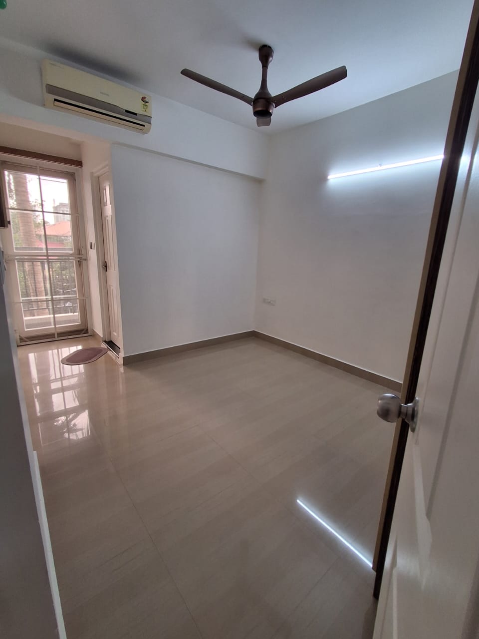 1000sqft 2BHK Fully furnished Flat