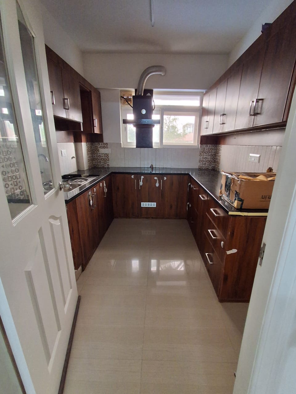 1000sqft 2BHK Fully furnished Flat