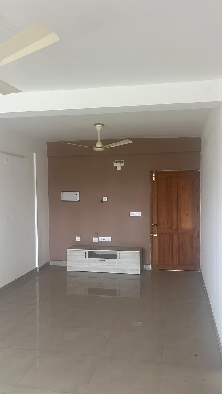 1000sqft 2BHK Semifurnished Flat - for sale in kaloor, Kochi, Kerala