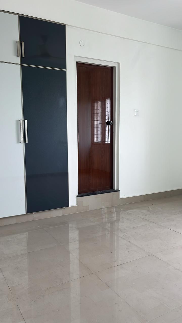 1000sqft 2BHK Semifurnished Flat