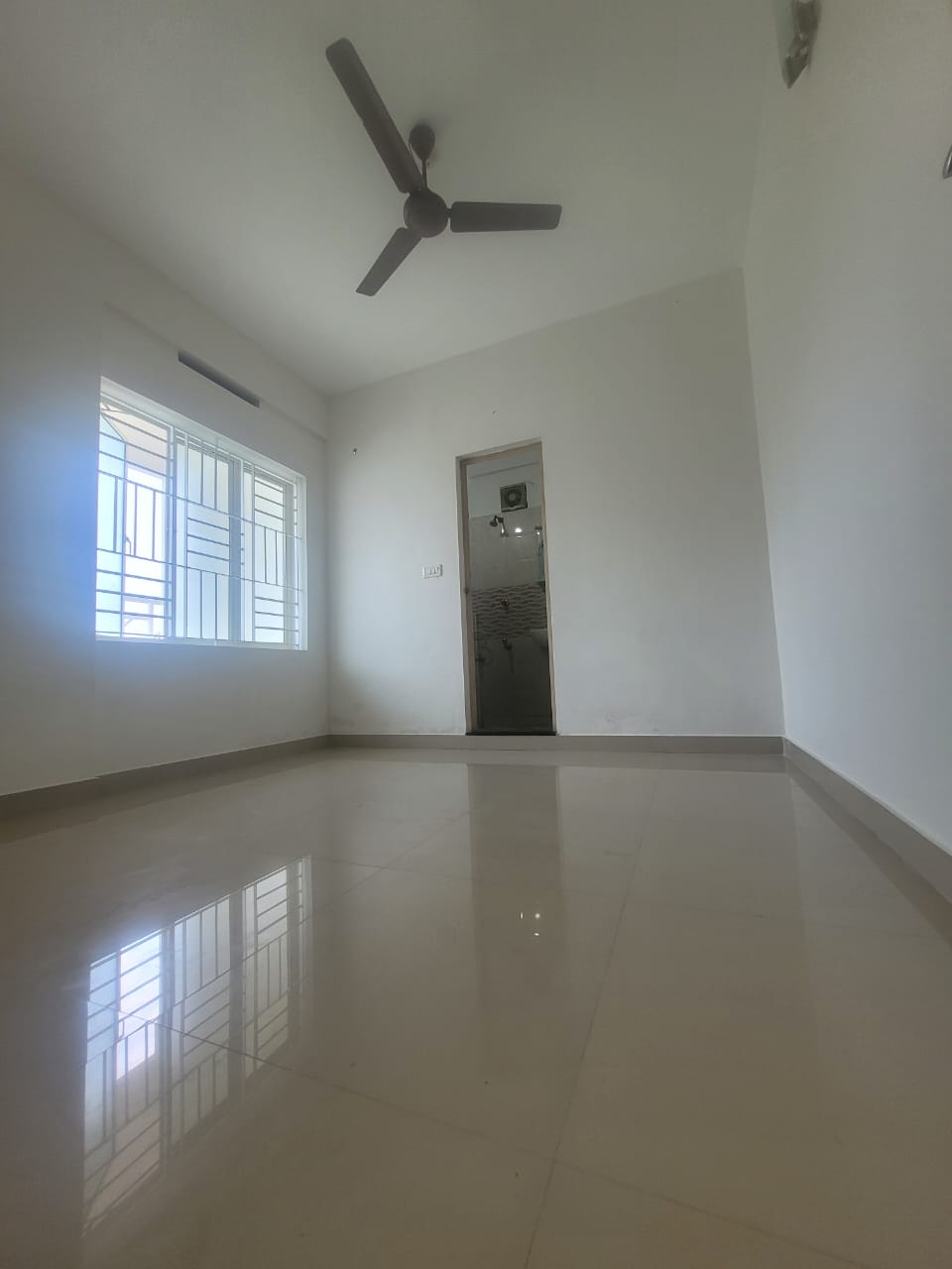 1050sqft 3BHK Semifurnished Apartment - for sale in ernakulam, Kochi, Kerala