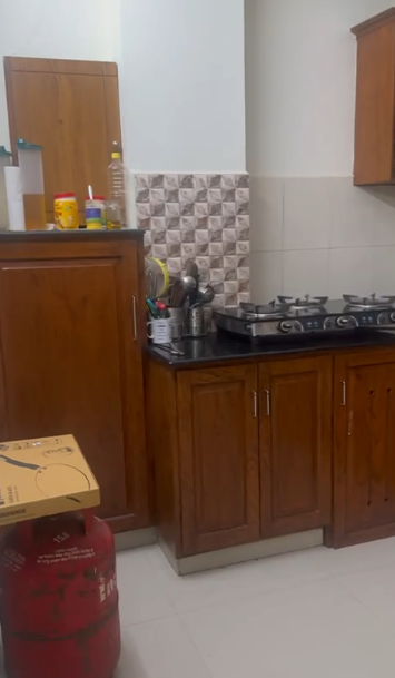 1069sqft sqft 3BHK Semifurnished Flat