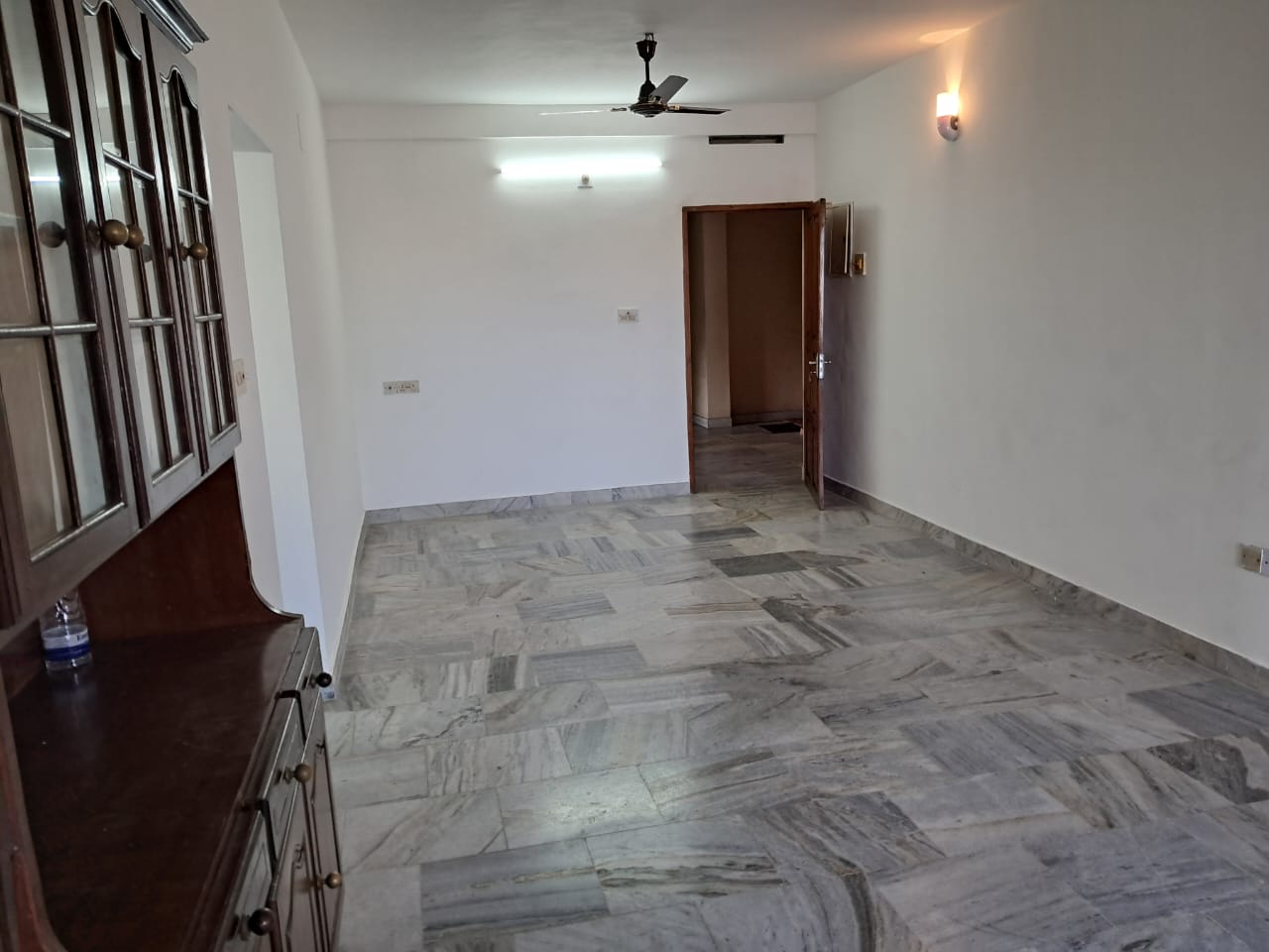 1100sqft 2BHK Semifurnished Flat