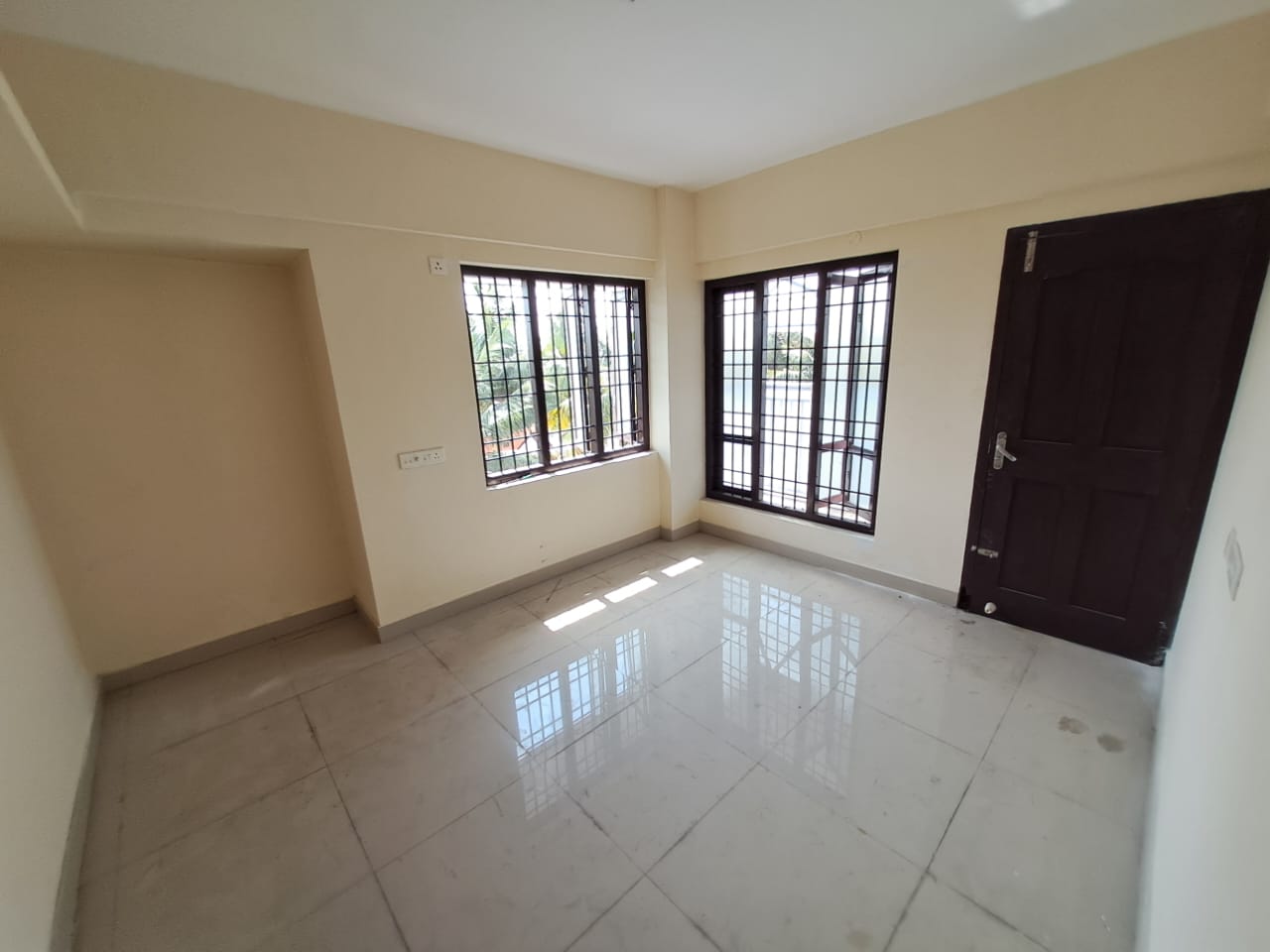 1100sqft 2BHK Unfurnished Flat - for sale in changampuzha park, Kochi ( Ernakulam ), Kerala