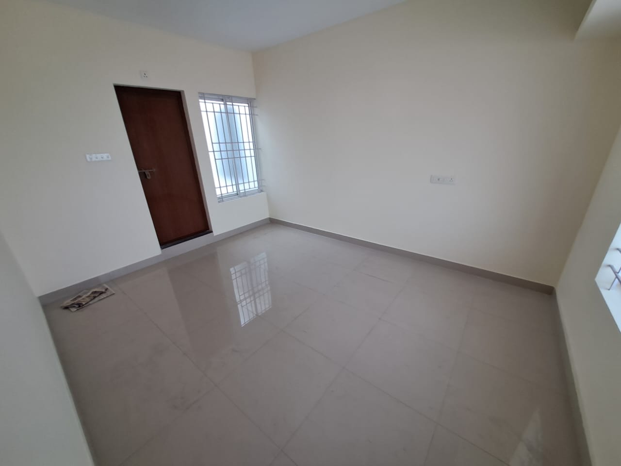 1100sqft 2BHK Unfurnished Flat