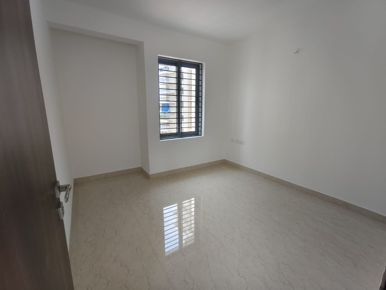1117sqft 2BHK Semifurnished Flat