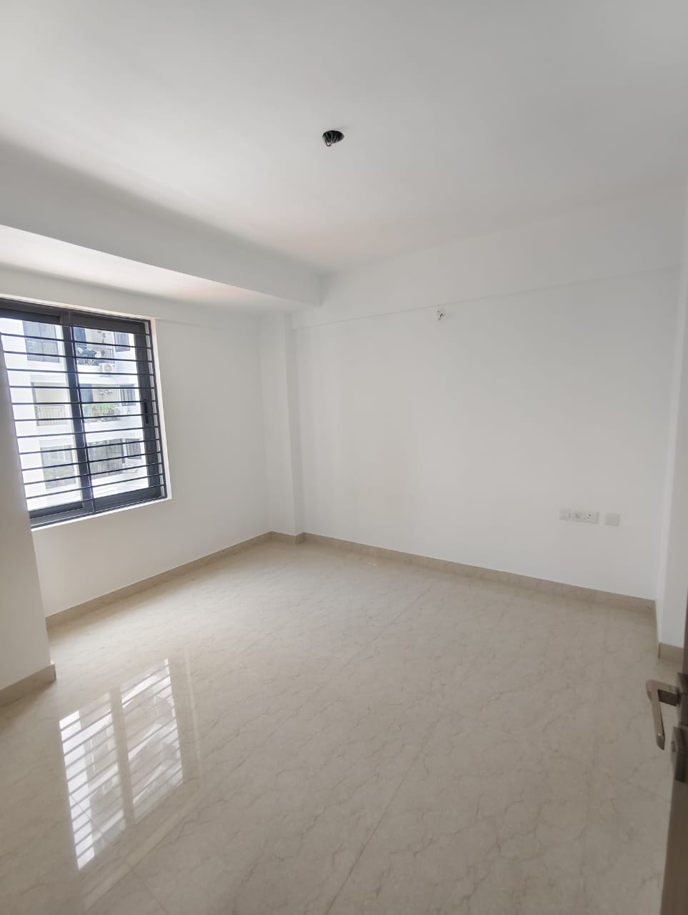 1117sqft 2BHK Semifurnished Flat