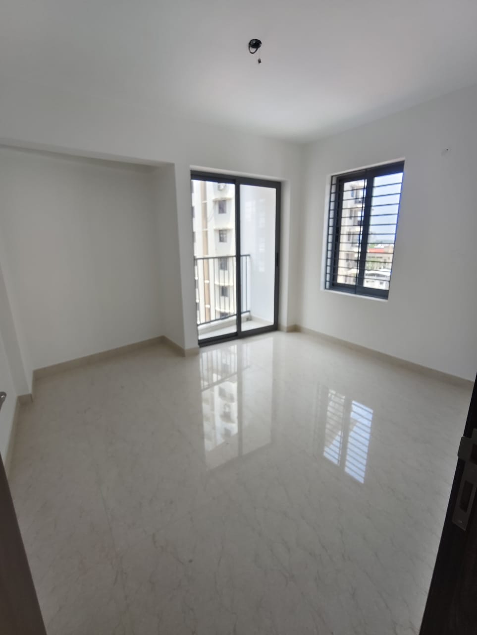 1117sqft 2BHK Semifurnished Flat
