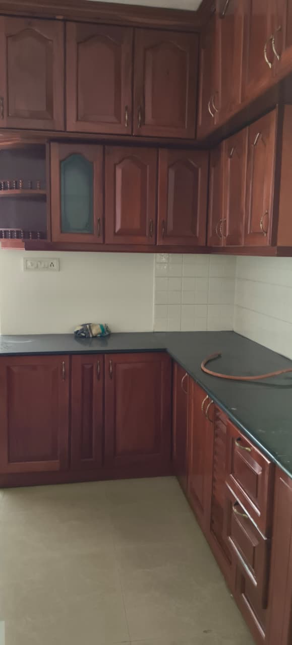 1150sqft 2BHK Furnished Apartment