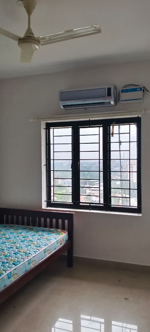 1150sqft 2BHK Furnished Apartment