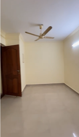 1200sqft 2BHK Semifurnished Flat
