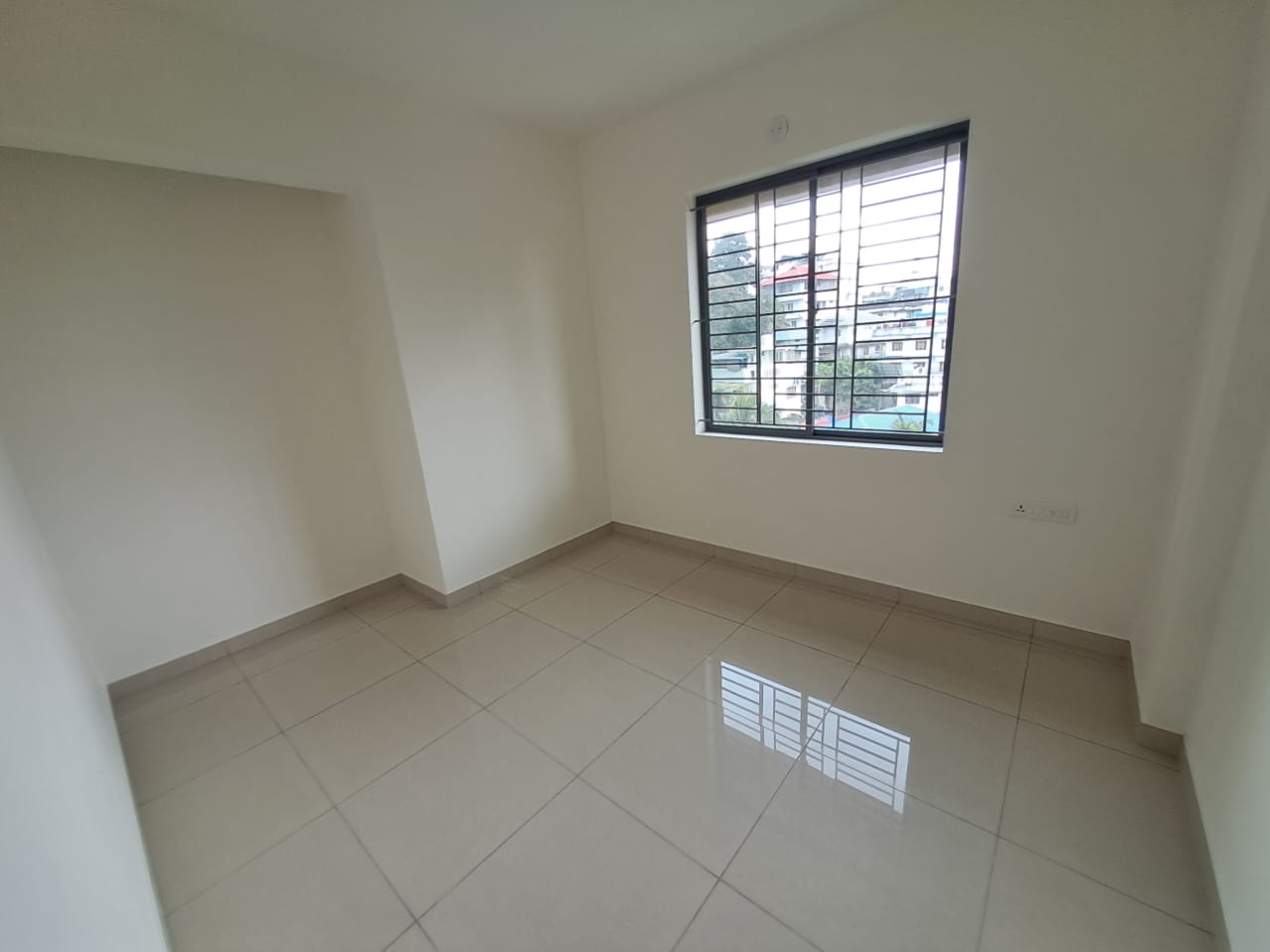 1200sqft 3BHK Semifurnished Brand New Flat