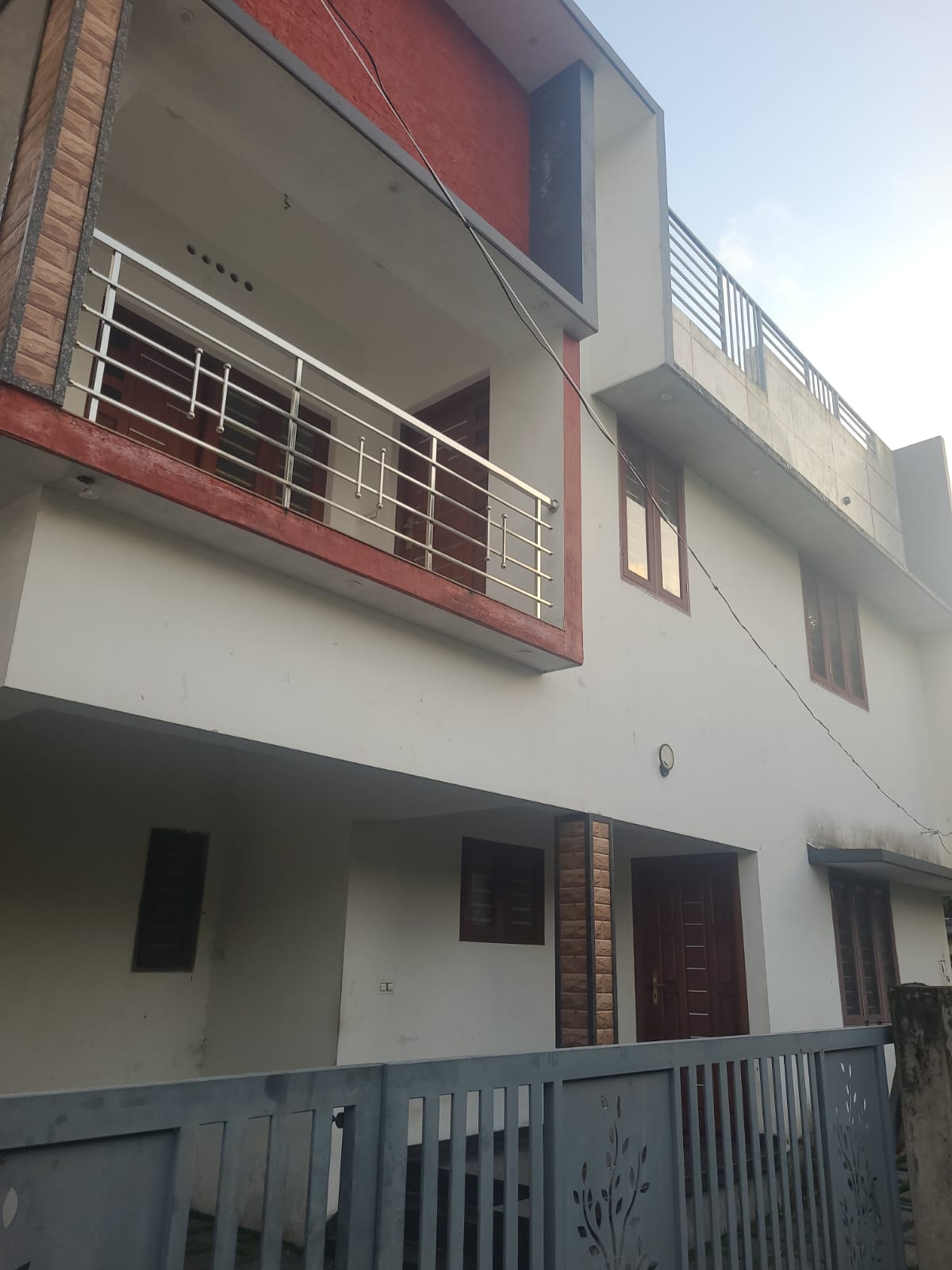 1200sqft 3BHK Semifurnished New House