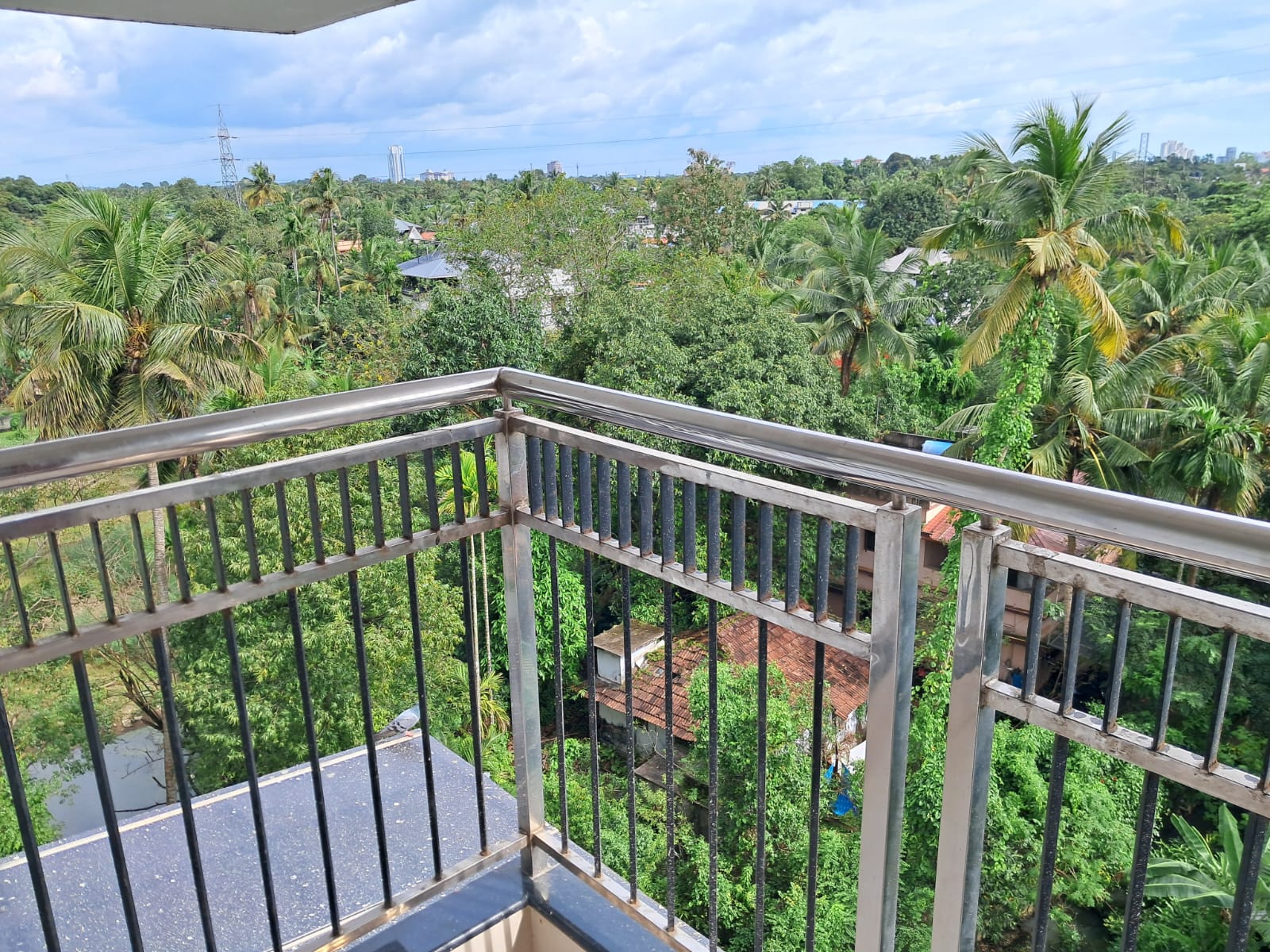 1250sqft 2BHK Semifurnished New Flat