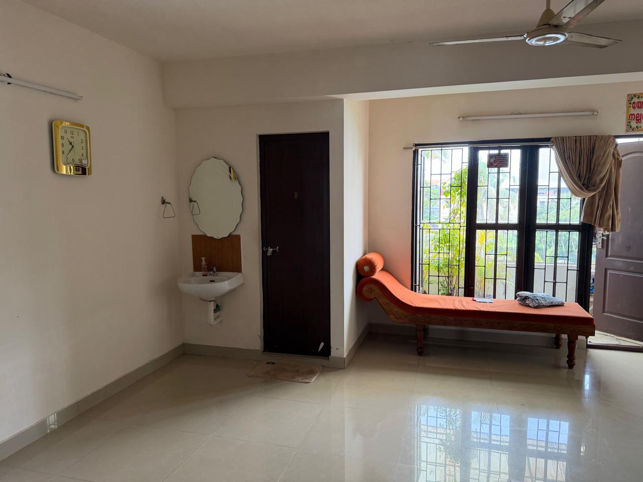 1250sqft 2BHK + Study Semi furnished Apartment - for sale in Kadavanthra, Kochi ( Ernakulam ), Kerala