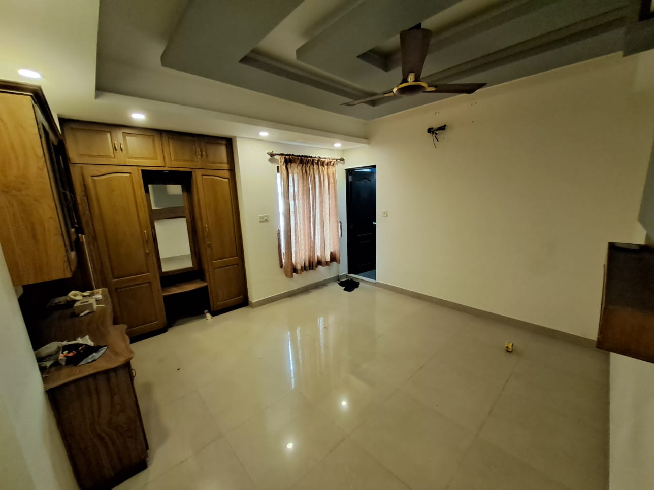 1250sqft 2BHK+Study Semi furnished Flat