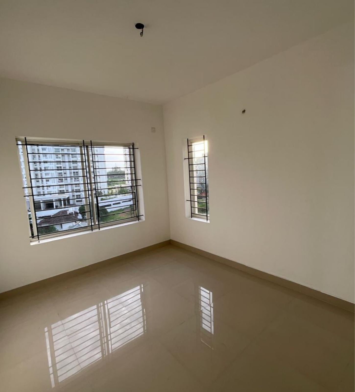 1250sqft 3BHK Unfurnished Flat