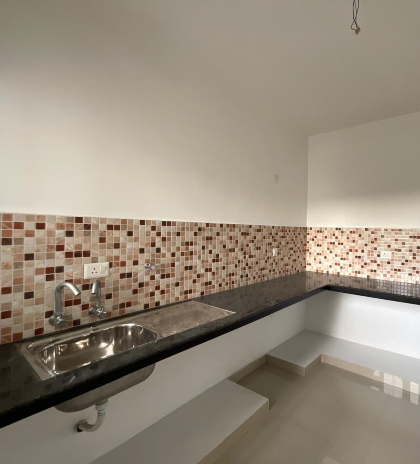 1250sqft 3BHK Unfurnished Flat