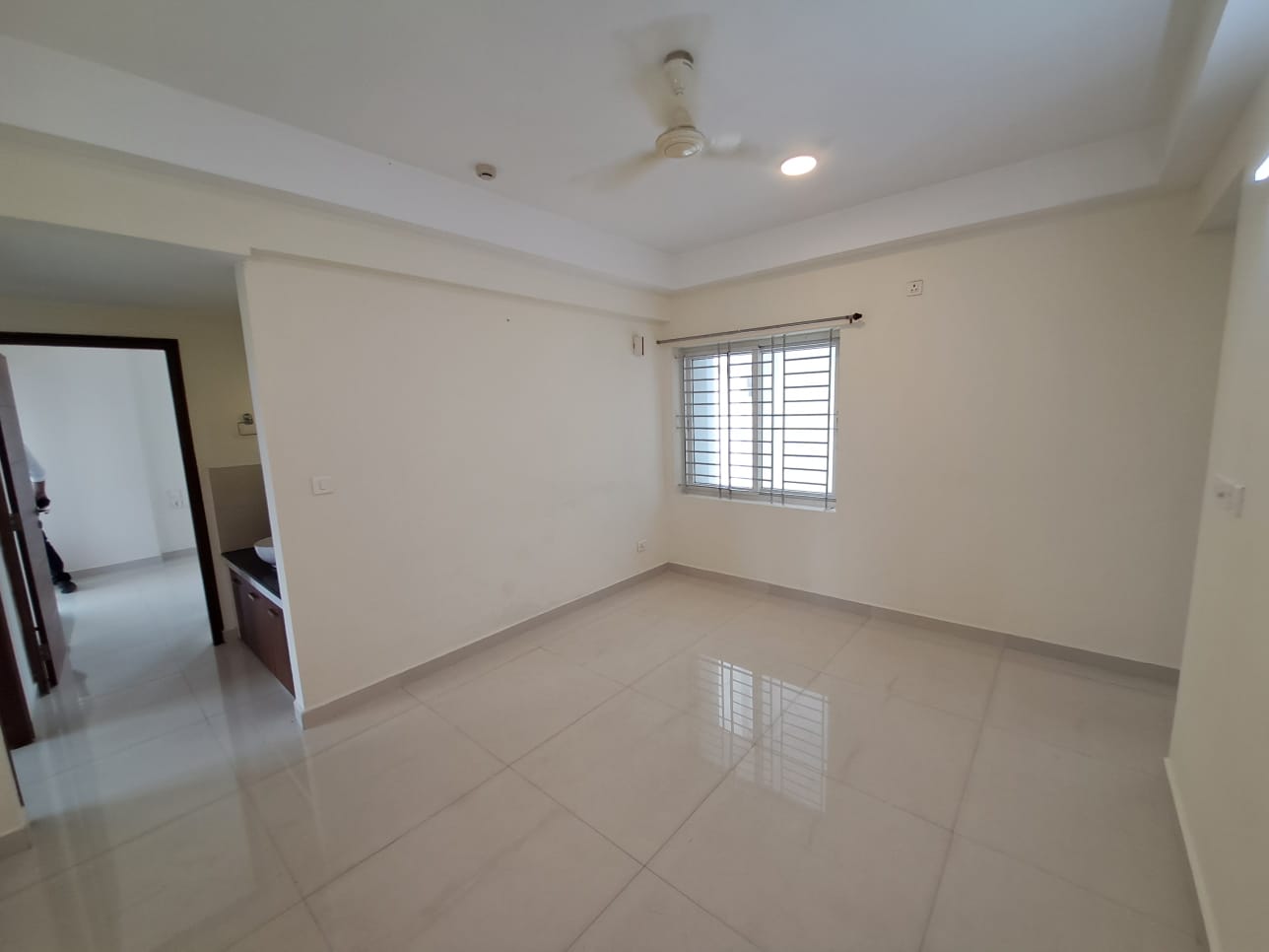 1255sqft 2BHK Semifurnished New Flat