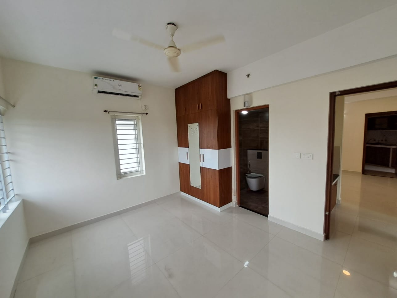 1255sqft 2BHK Semifurnished New Flat