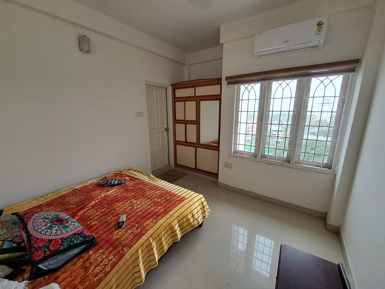 1270sqft 3BHK Fully furnished Flat