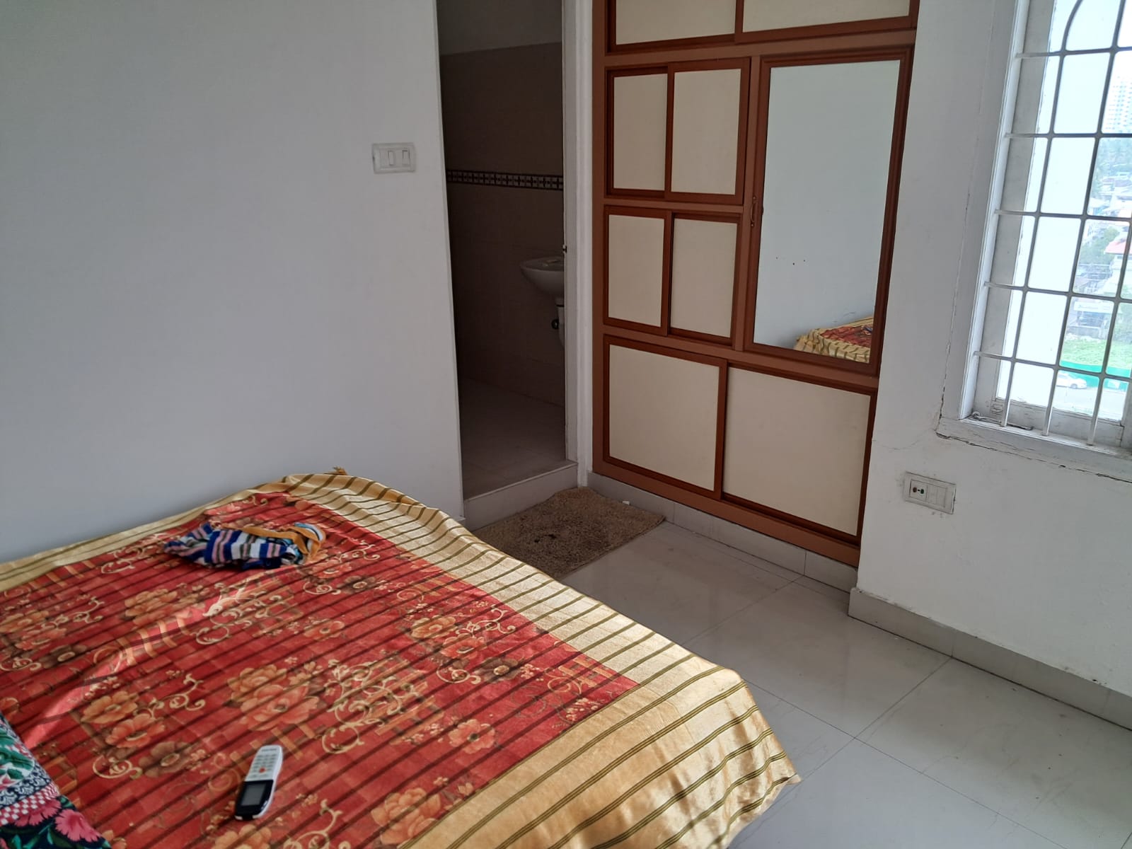 1270sqft 3BHK Fully furnished Flat