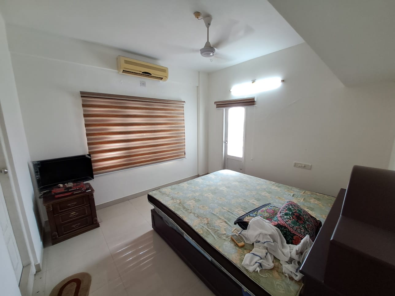 1270sqft 3BHK Fully furnished Flat - for sale in Vyttila, Kochi, Kerala