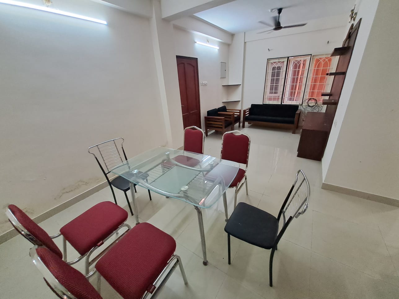 1300sqft 3BHK Fully furnished Apartment