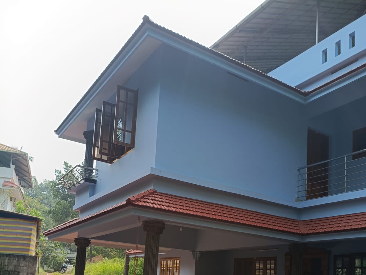 13 cents of land with old house