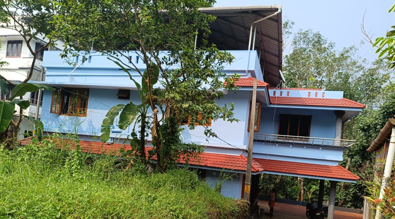 13 cents of land with old house