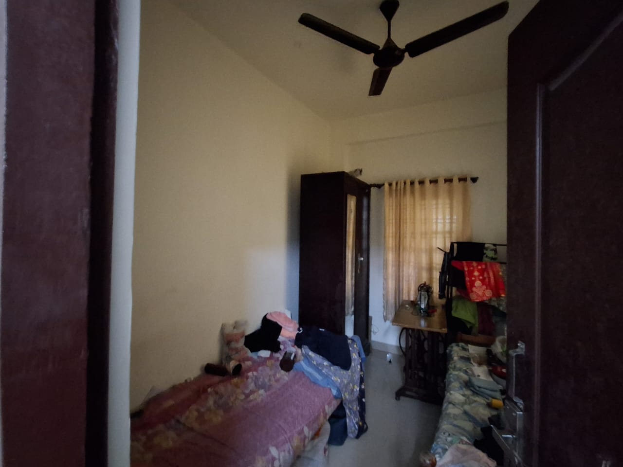 1300sqft 2.5BHK Furnished Apartment