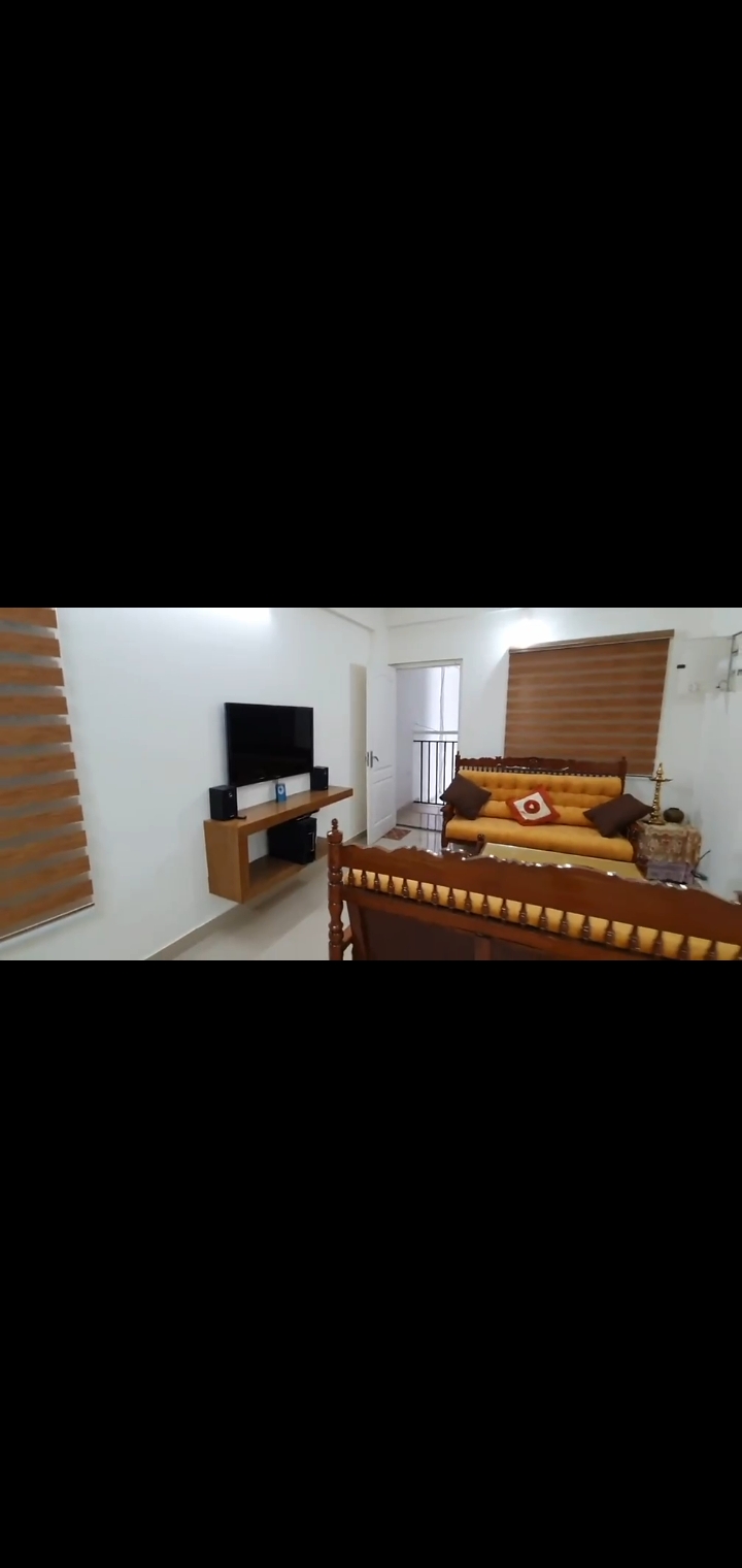 1300sqft 3BHK Furnished Apartment