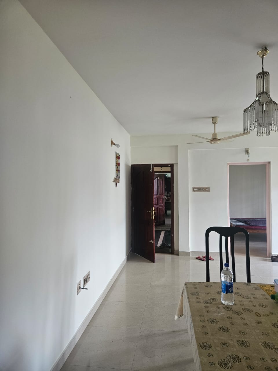1300sqft 3BHK Semifurnished Flat - for sale in Kadavanthra, Kochi, Kerala