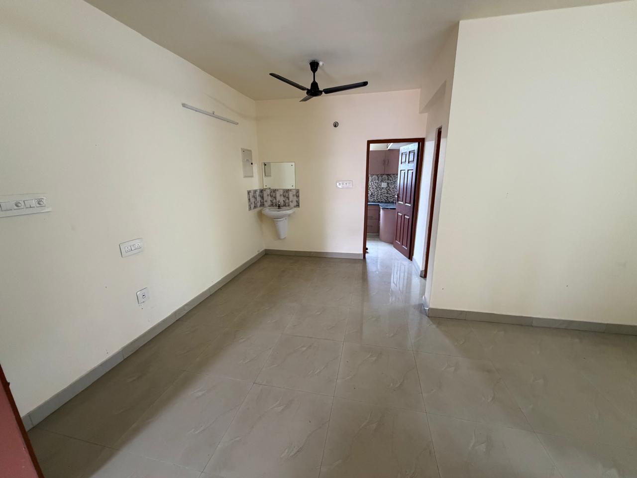 1250sqft 3BHK Unused Semifurnished Flat - for sale in Kadavanthra, Kochi ( Ernakulam ), Kerala