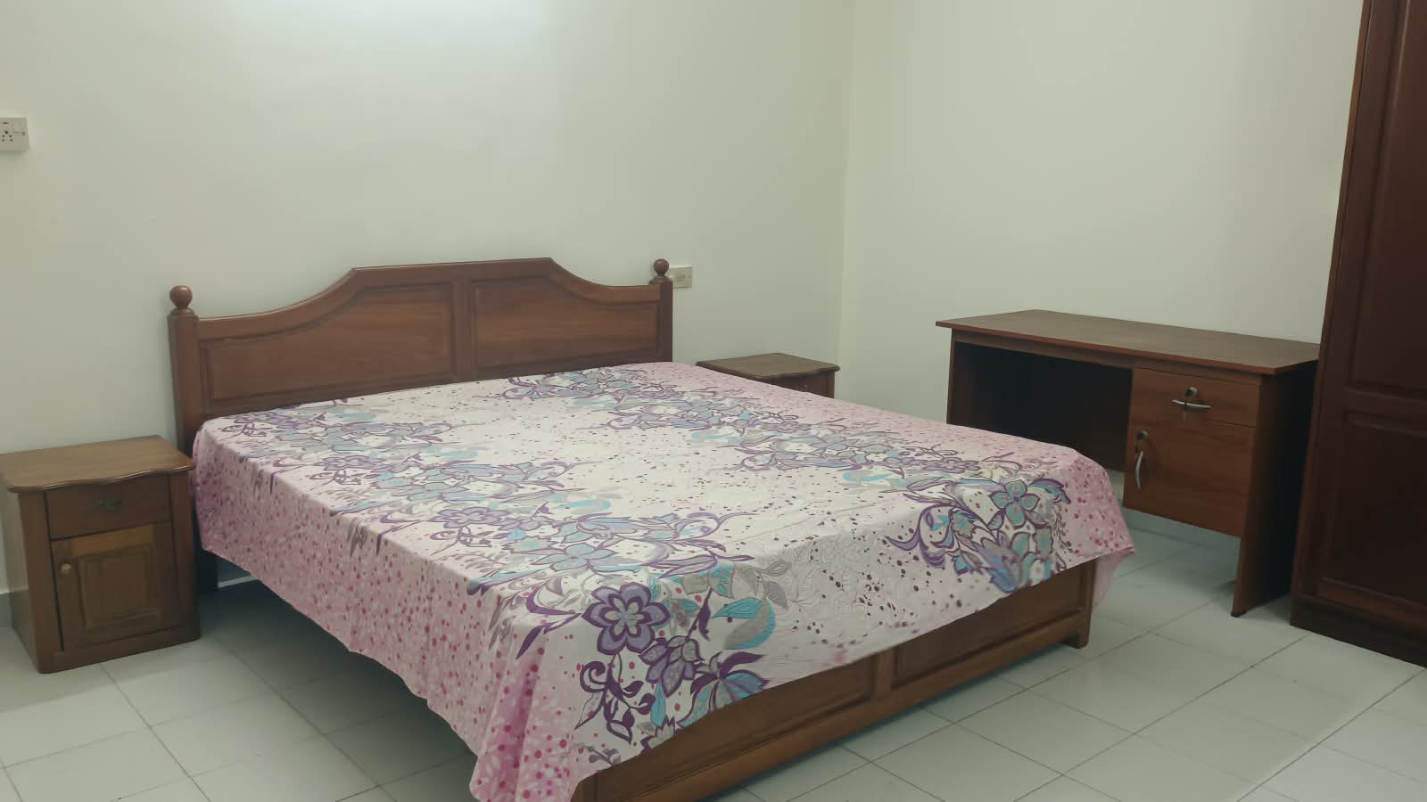 1320sqft 2BHK Fully furnished Luxury Flat