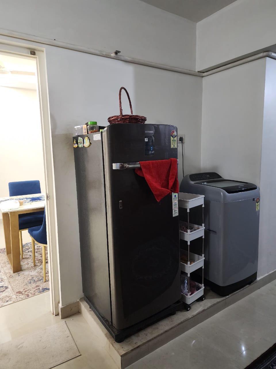 1350sqft 2BHK Fully furnished Flat