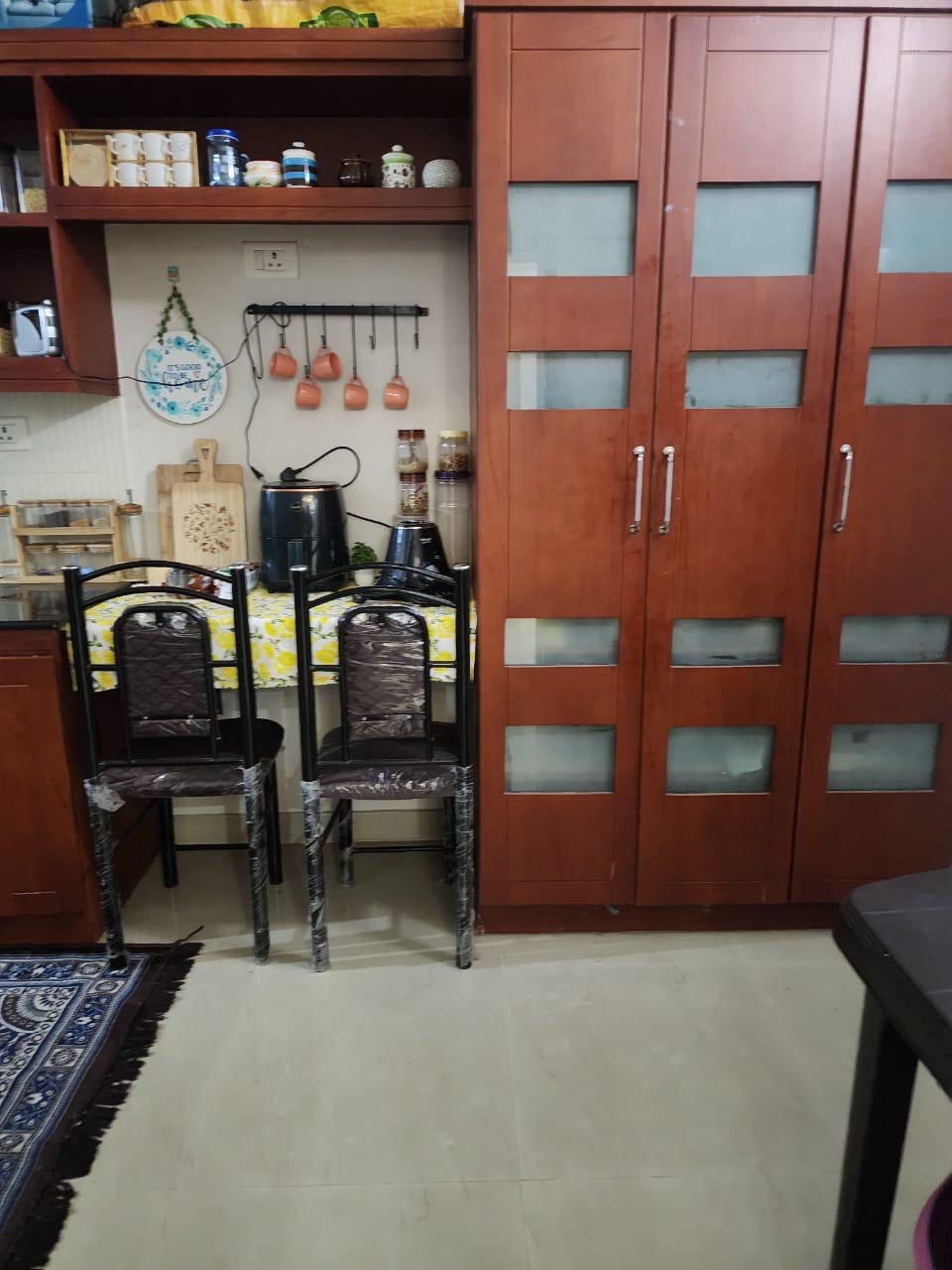1350sqft 2BHK Fully furnished Flat