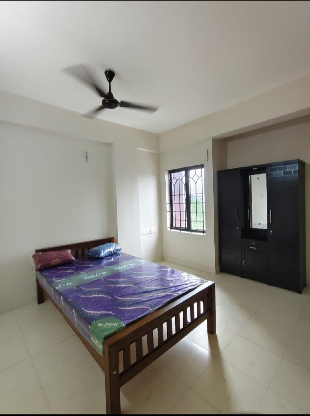 1360sqft, 3 BHK Fully Furnished flat near Athani, Kakkanad,