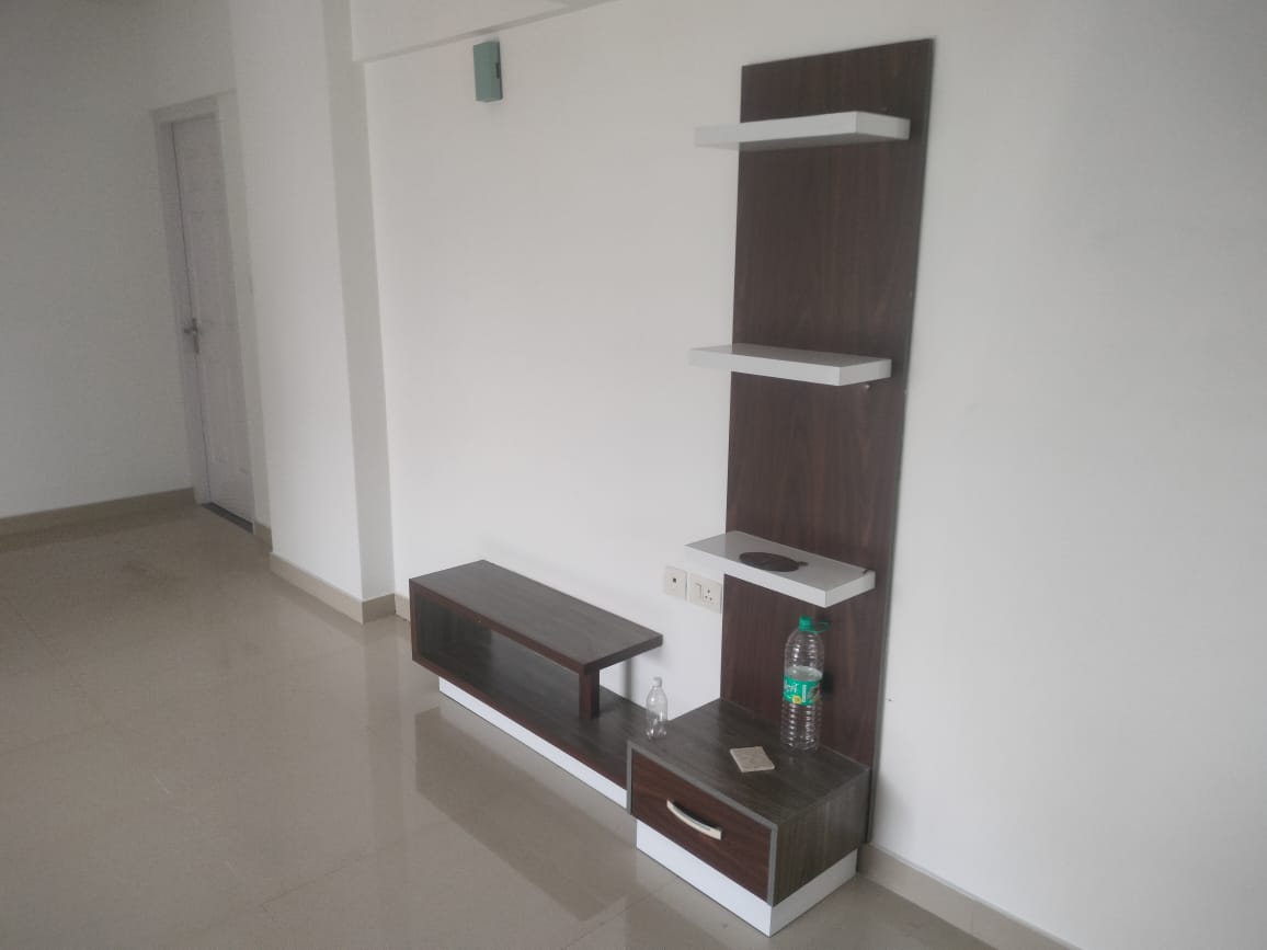 1360sqft 3BHK Semifurnished Brand new Flat