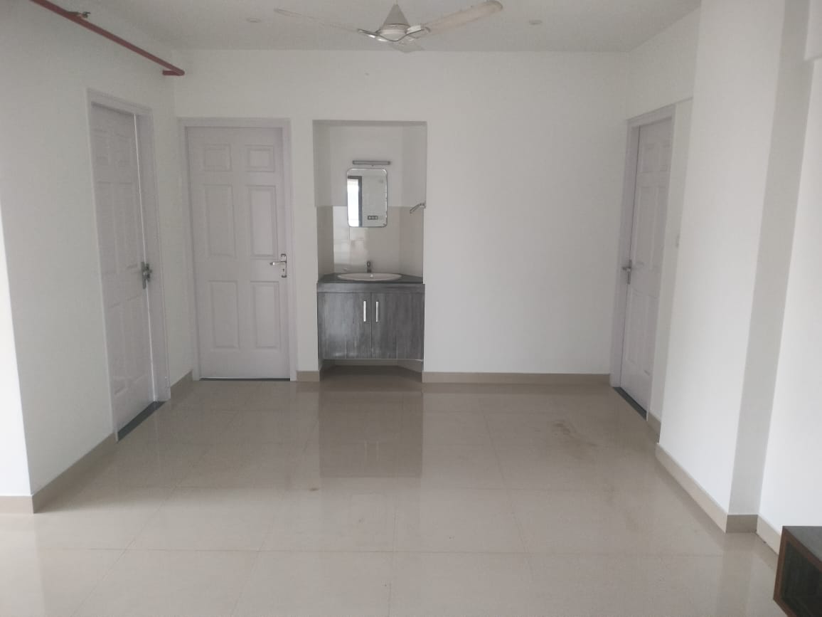 1360sqft 3BHK Semifurnished Brand new Flat