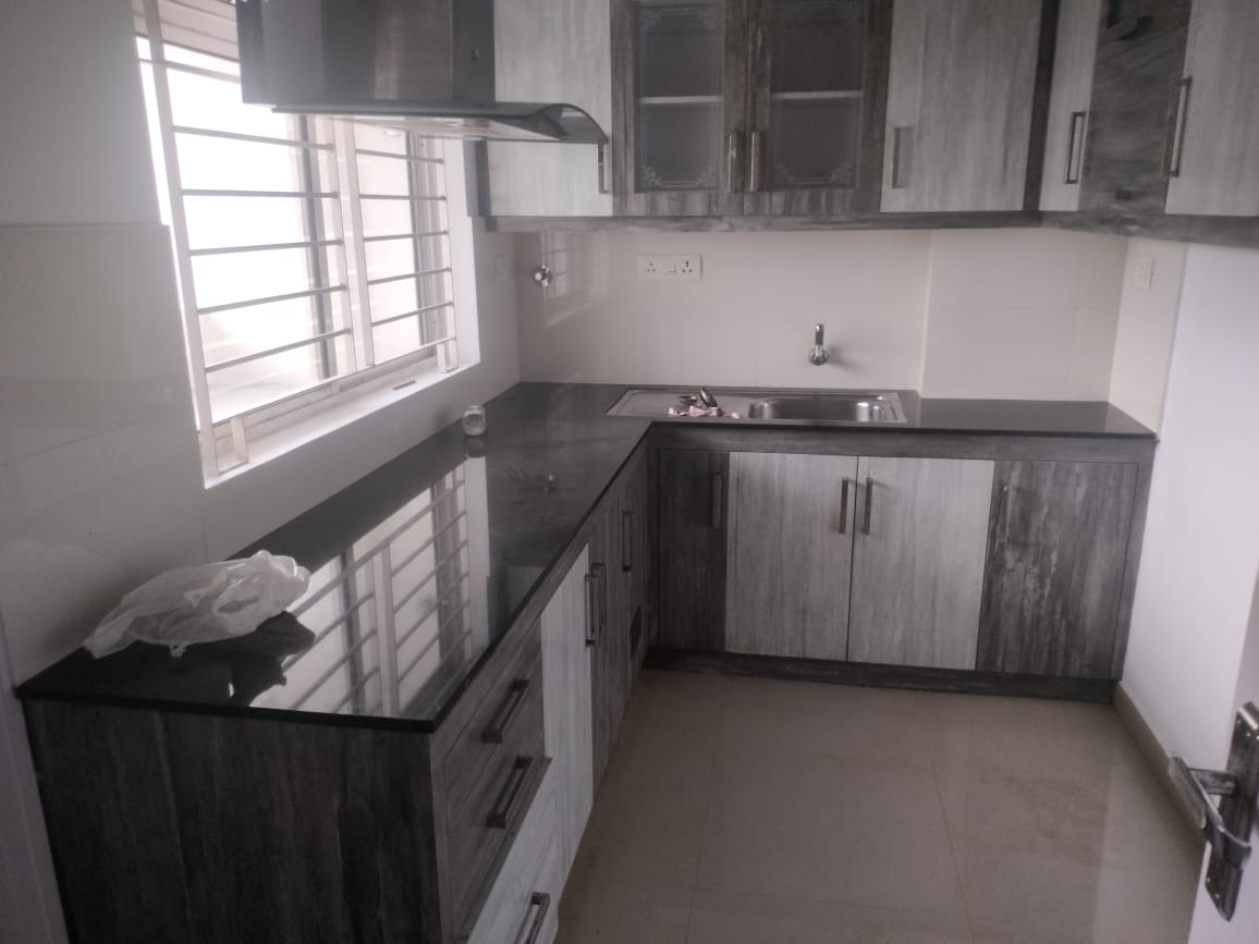 1360sqft 3BHK Semifurnished Brand new Flat