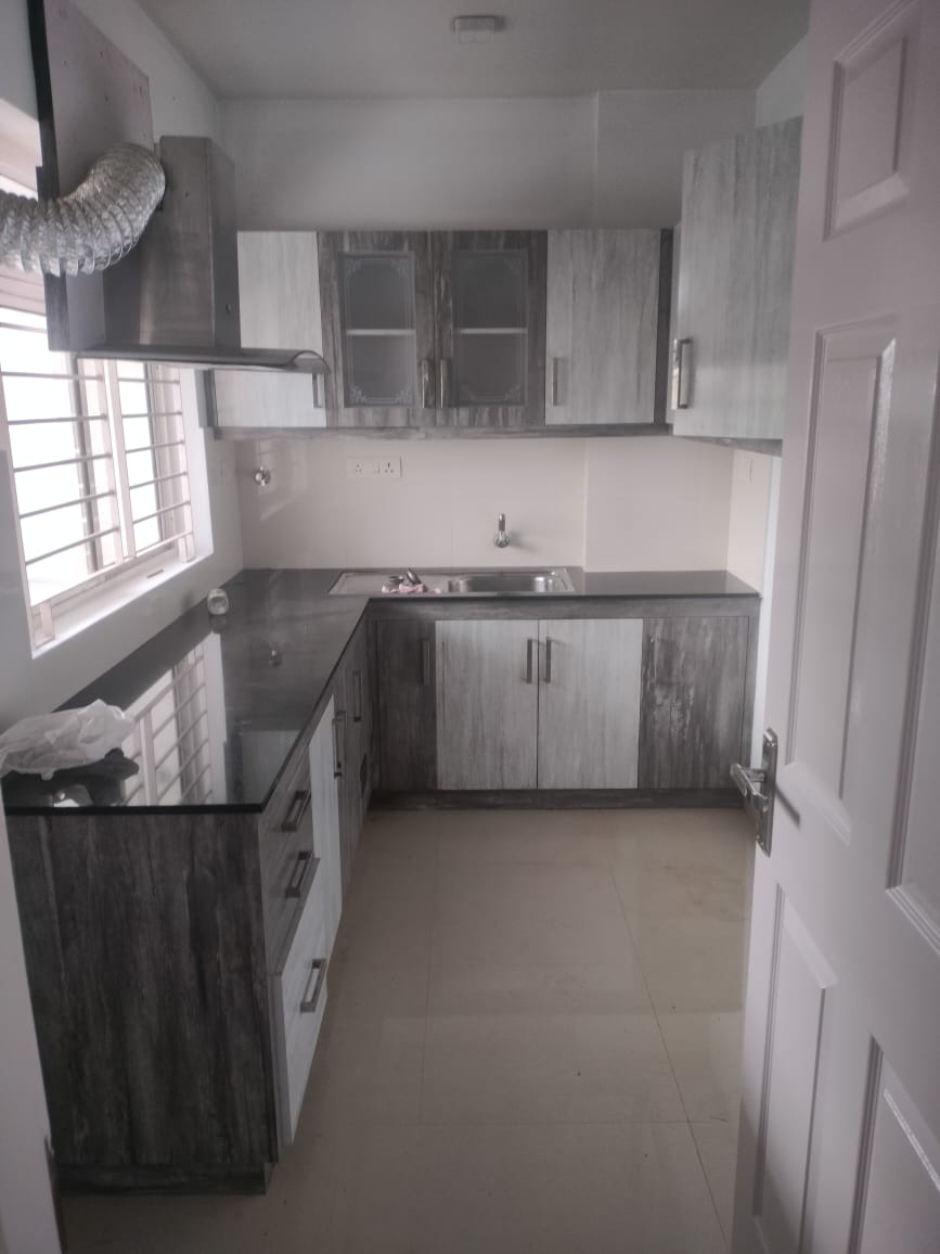 1360sqft 3BHK Semifurnished Brand new Flat