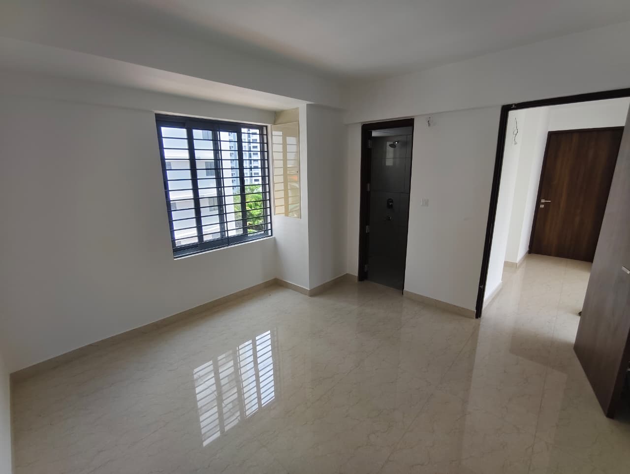 1372sqft 3bhk Semifurnished Flat - for sale in Panmpilly nagar, Kochi ( Ernakulam ), Kerala