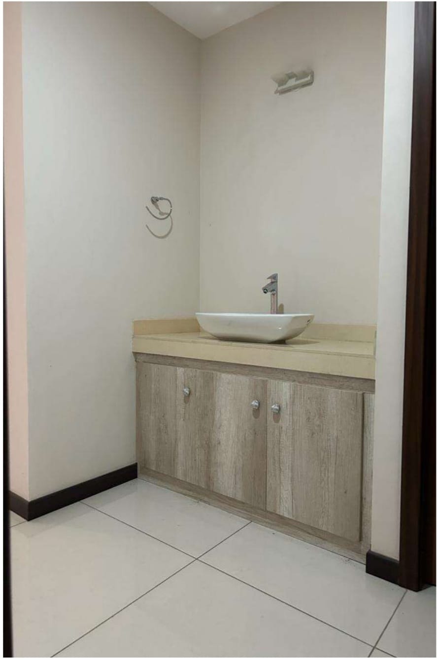 1377sqft 3BHK Fully furnished Flat