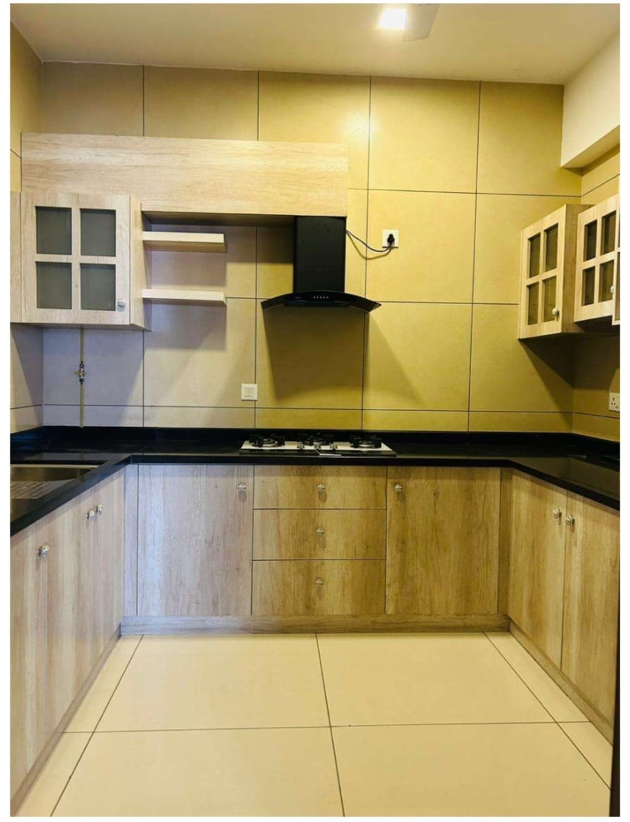 1377sqft 3BHK Fully furnished Flat